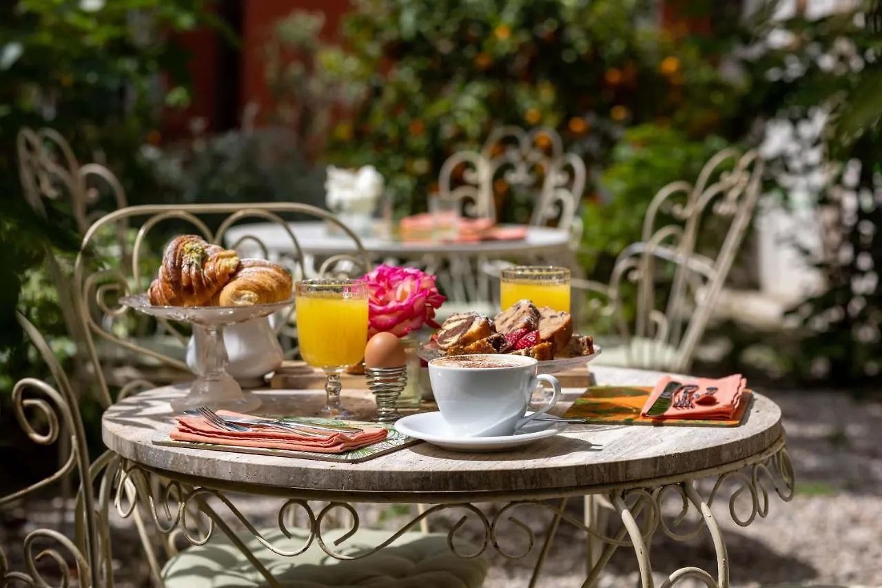 Alojamento de Acomodação e Pequeno-almoço Secret Garden Firenze B&B